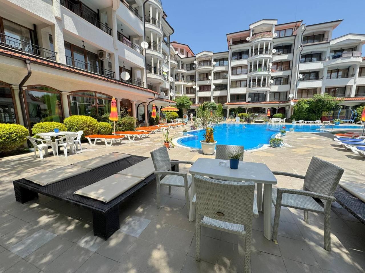 Dkapartments Chateau Valon Sluneční pobřeží Exteriér fotografie