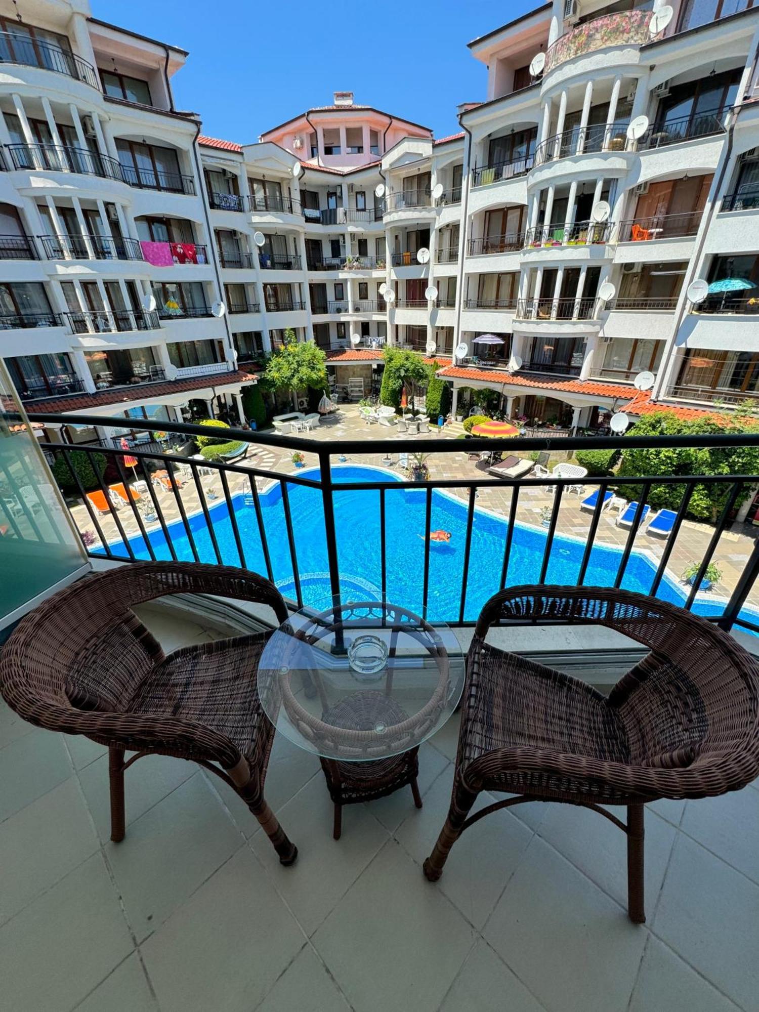 Dkapartments Chateau Valon Sluneční pobřeží Exteriér fotografie